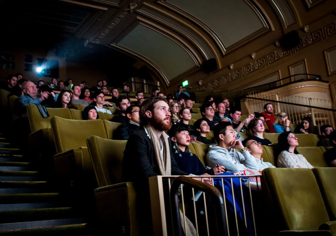 禁漫天堂｜全网漫画免费观看电影节放映厅观众沉浸式观影